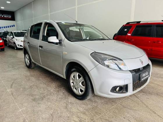 RENAULT SANDERO 1.6 EXPRESSION 8V FLEX 4P MANUAL RENAULT SANDERO 1.6 EXPRESSION 8V FLEX 4P MANUAL